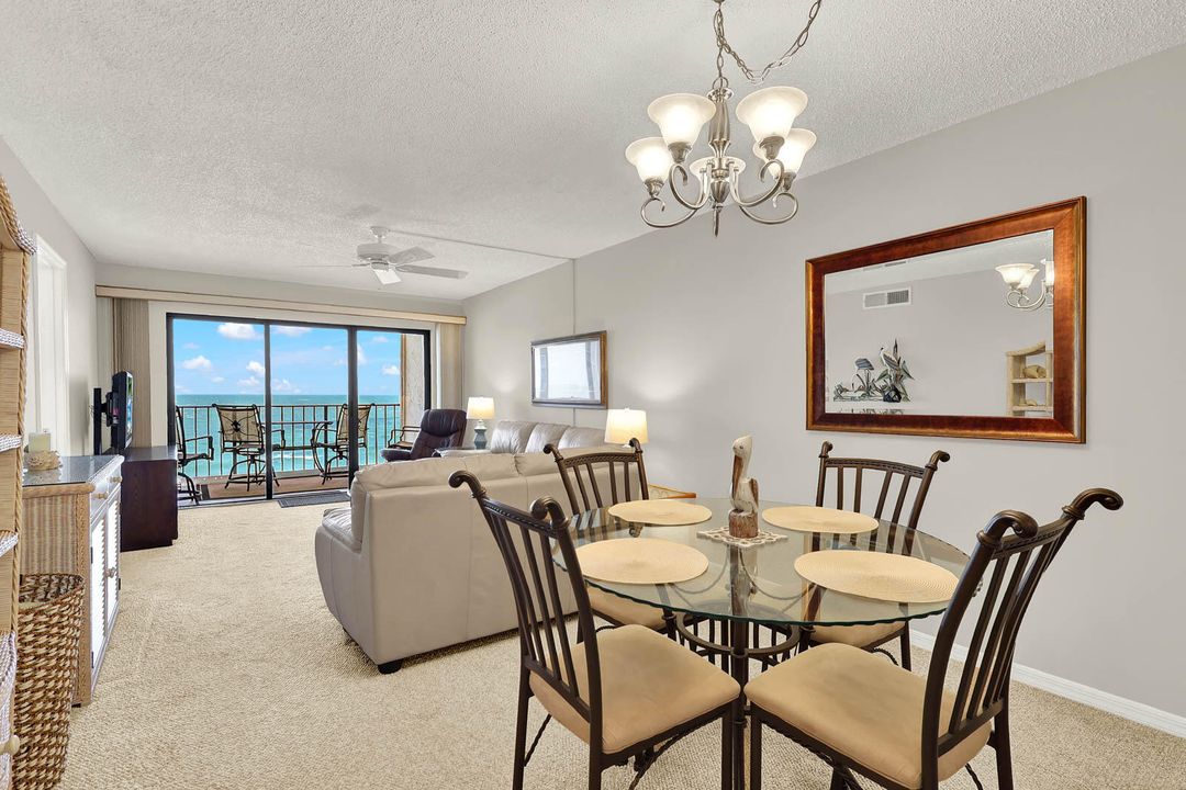 Active With Contract: $418,000 (2 beds, 2 baths, 1053 Square Feet)