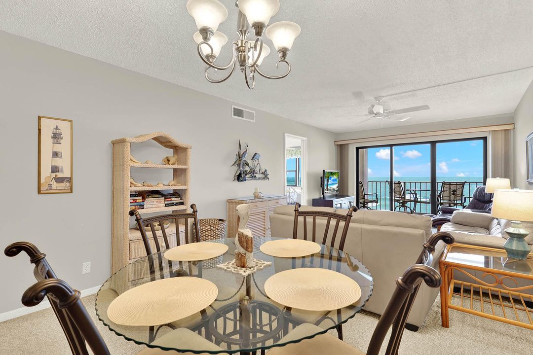 Active With Contract: $418,000 (2 beds, 2 baths, 1053 Square Feet)