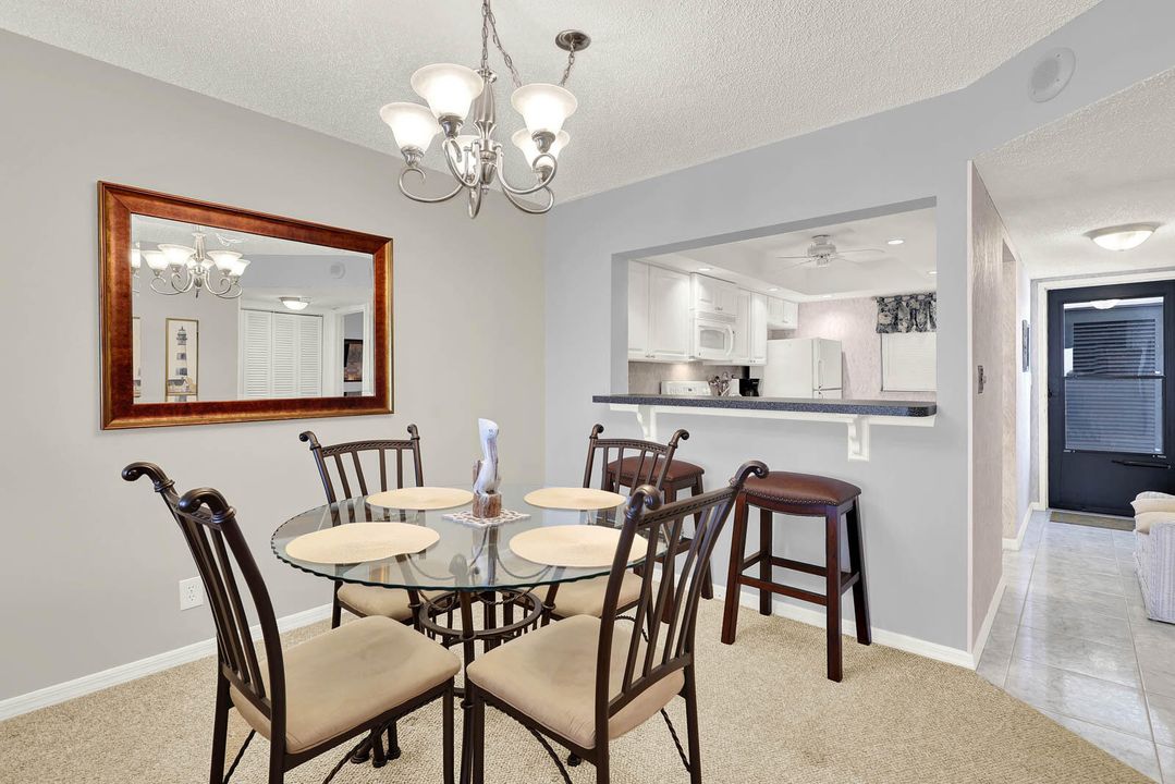 Active With Contract: $418,000 (2 beds, 2 baths, 1053 Square Feet)