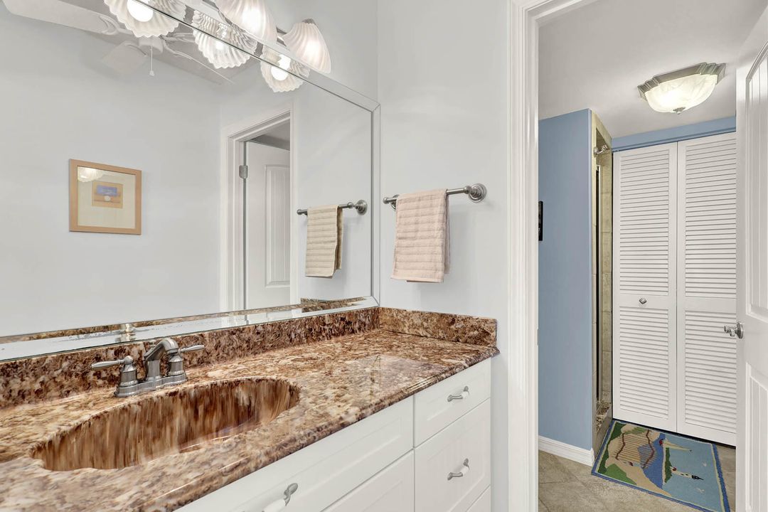 Active With Contract: $418,000 (2 beds, 2 baths, 1053 Square Feet)