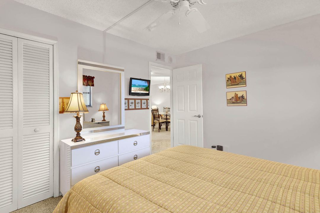 Active With Contract: $418,000 (2 beds, 2 baths, 1053 Square Feet)