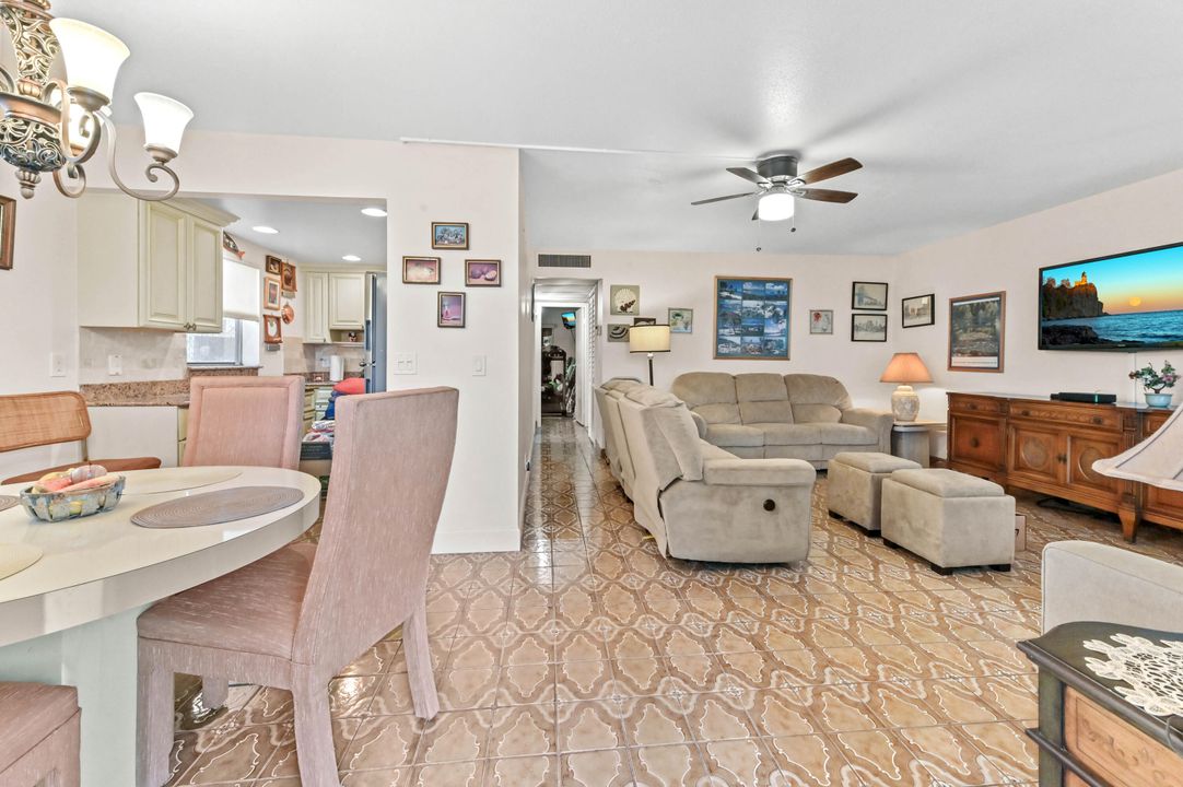 Active With Contract: $89,000 (2 beds, 2 baths, 880 Square Feet)