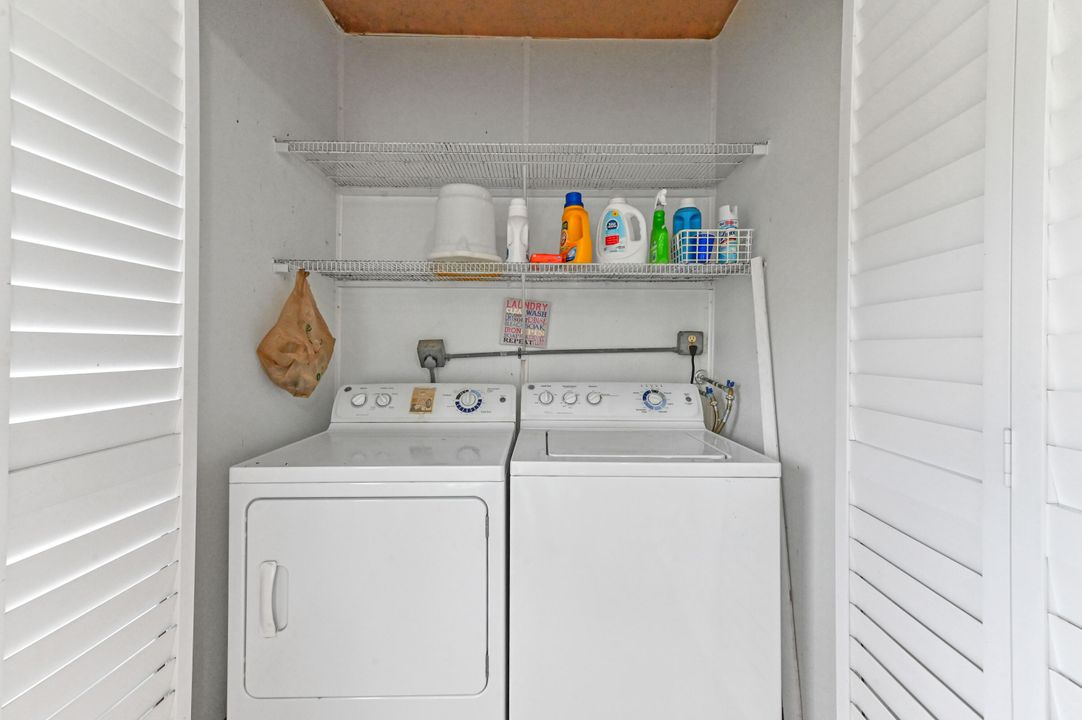 Active With Contract: $89,000 (2 beds, 2 baths, 880 Square Feet)