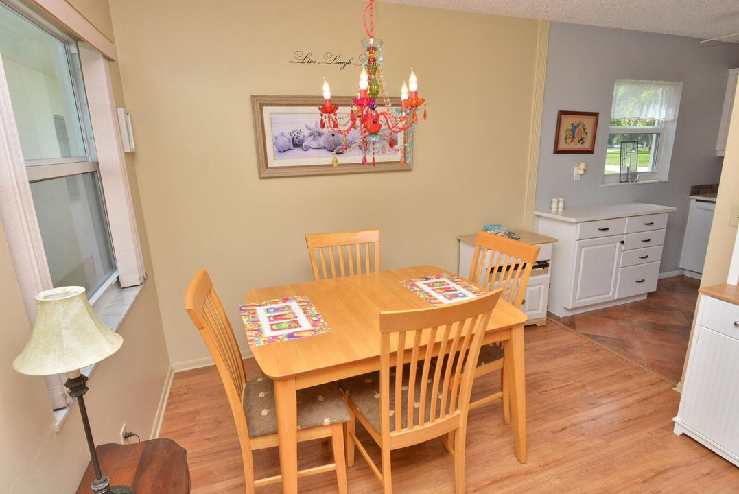 待售: $129,900 (1 贝兹, 1 浴室, 747 平方英尺)