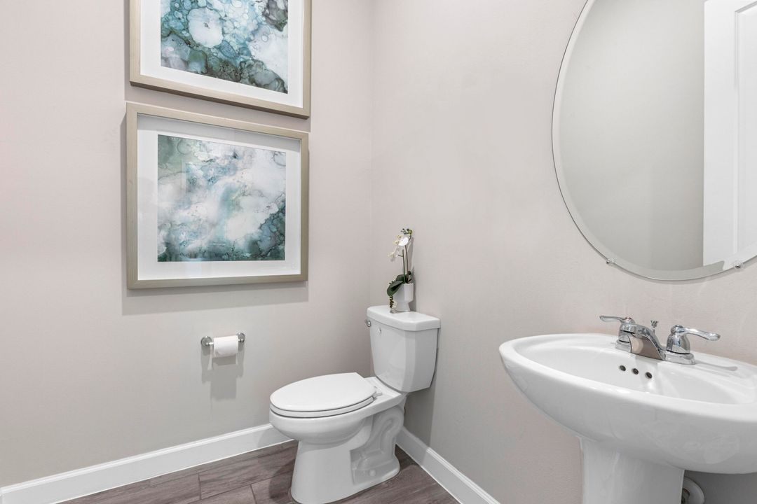 Activo con contrato: $429,950 (3 camas, 2 baños, 2325 Pies cuadrados)