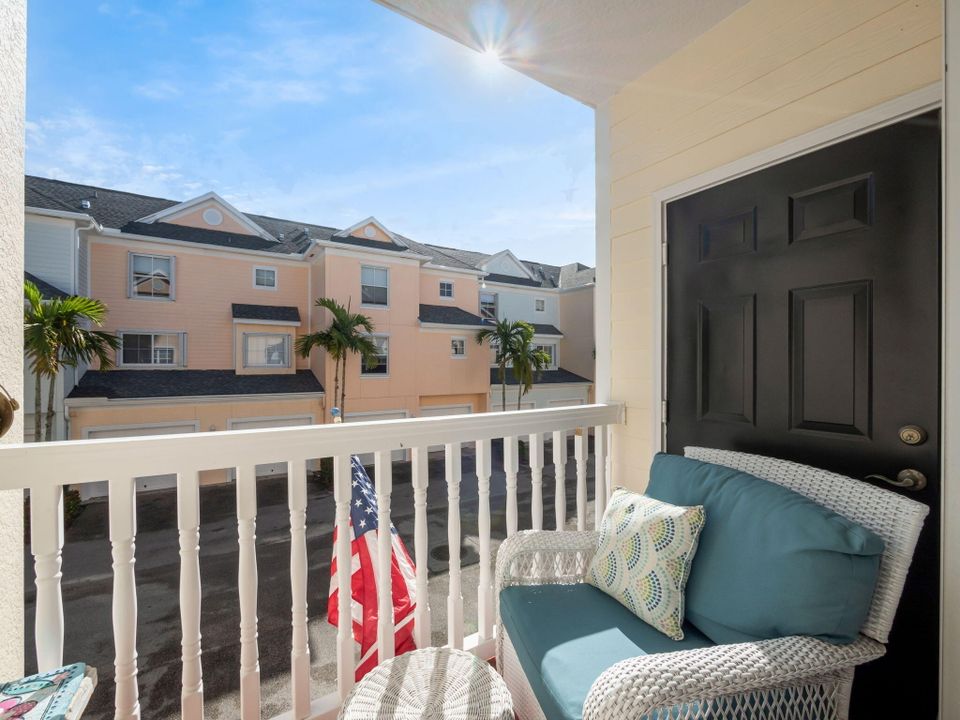 En Venta: $384,900 (2 camas, 2 baños, 1344 Pies cuadrados)