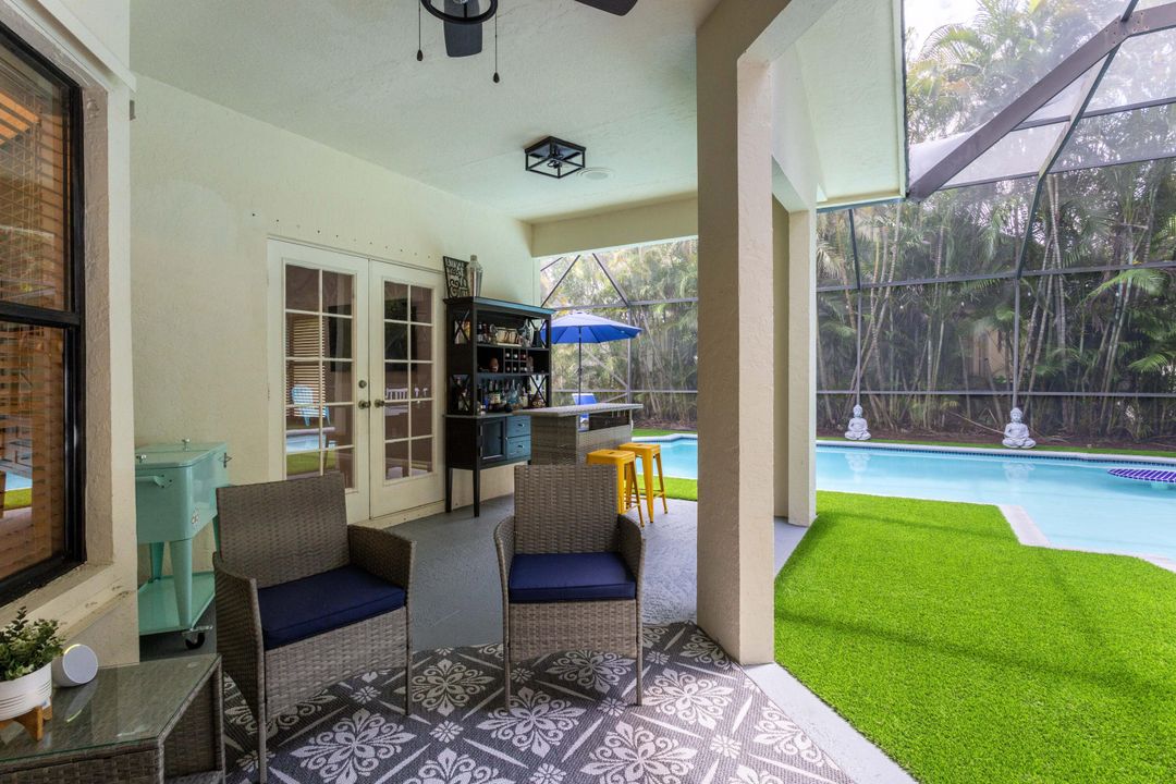 Под контрактом: $8,000 (4 спален, 3 ванн, 2356 Квадратных фут)