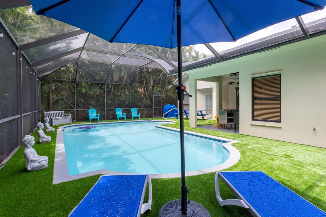 Под контрактом: $8,000 (4 спален, 3 ванн, 2356 Квадратных фут)