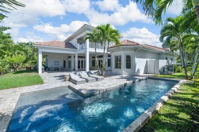 En Venta: $7,950,000 (8 camas, 7 baños, 7230 Pies cuadrados)