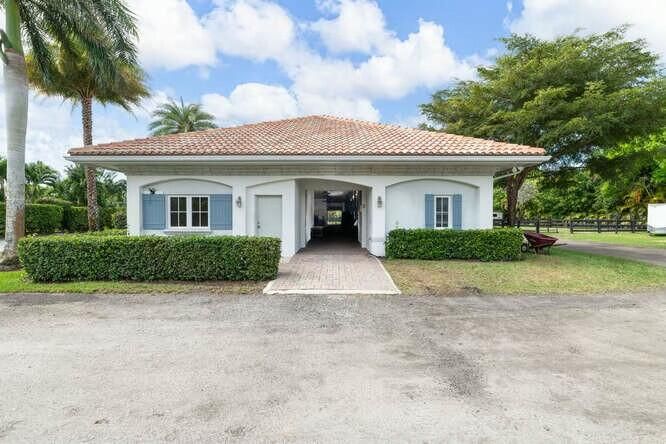En Venta: $7,950,000 (8 camas, 7 baños, 7230 Pies cuadrados)