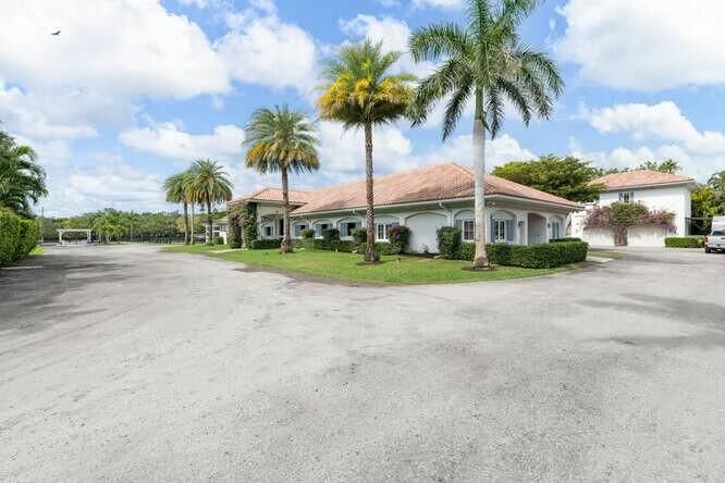 En Venta: $7,950,000 (8 camas, 7 baños, 7230 Pies cuadrados)