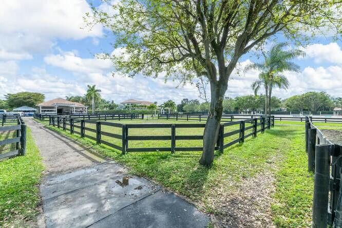 En Venta: $7,950,000 (8 camas, 7 baños, 7230 Pies cuadrados)