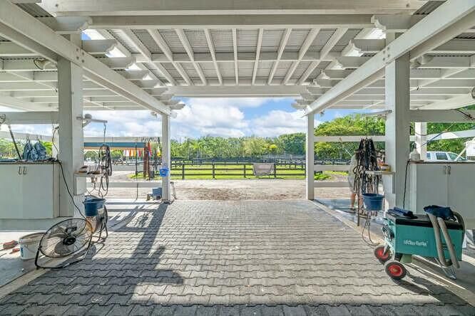 En Venta: $7,950,000 (8 camas, 7 baños, 7230 Pies cuadrados)