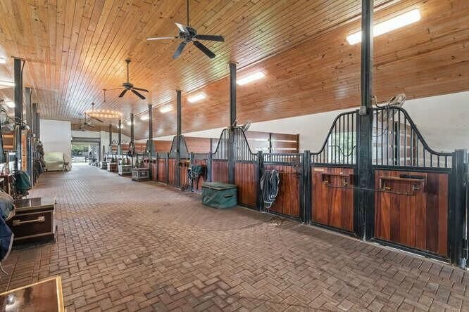 En Venta: $7,950,000 (8 camas, 7 baños, 7230 Pies cuadrados)