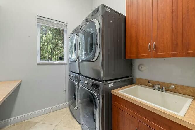 En Venta: $7,950,000 (8 camas, 7 baños, 7230 Pies cuadrados)