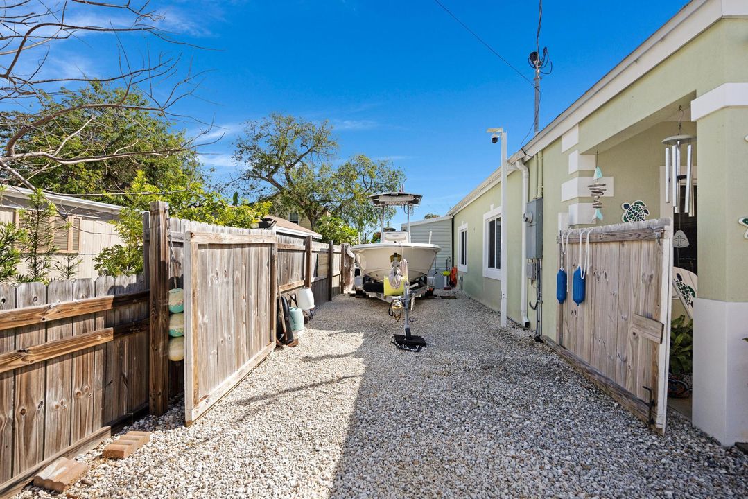 For Sale: $729,000 (3 beds, 2 baths, 1415 Square Feet)