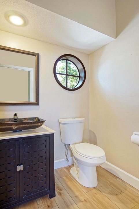 На продажу: $459,000 (3 спален, 2 ванн, 2707 Квадратных фут)