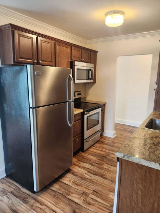 Recently Sold: $214,500 (2 beds, 2 baths, 1100 Square Feet)