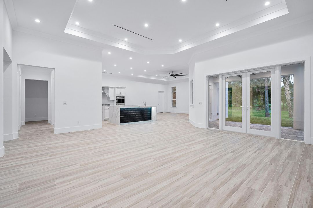 For Sale: $2,125,000 (4 beds, 4 baths, 3801 Square Feet)