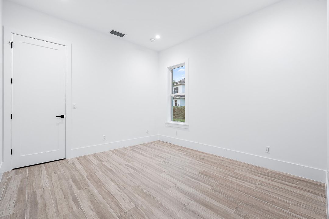 For Sale: $2,125,000 (4 beds, 4 baths, 3801 Square Feet)