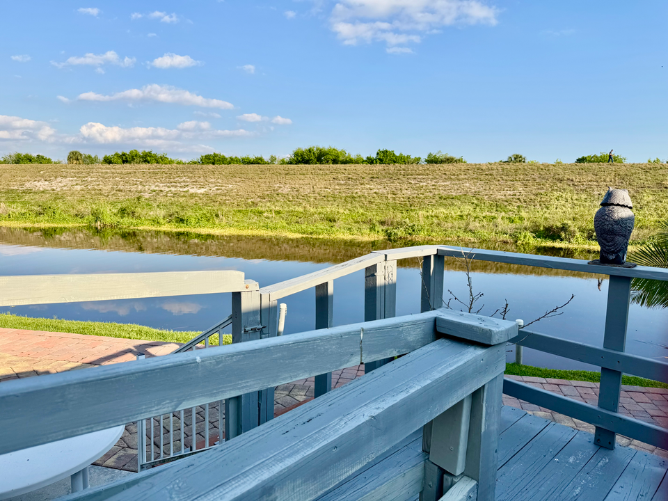 待售: $124,000 (1 贝兹, 1 浴室, 409 平方英尺)