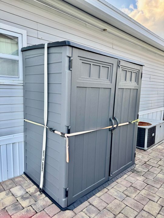 待售: $124,000 (1 贝兹, 1 浴室, 409 平方英尺)