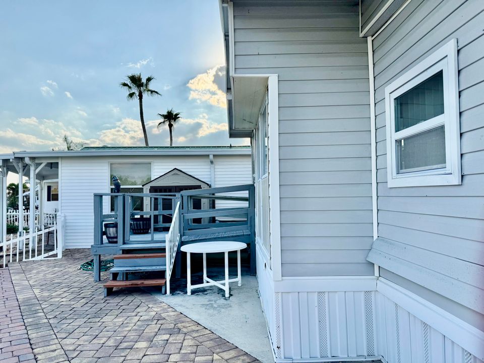 待售: $124,000 (1 贝兹, 1 浴室, 409 平方英尺)