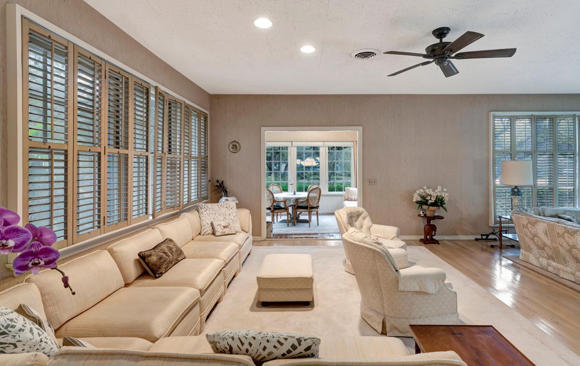 На продажу: $2,950,000 (5 спален, 4 ванн, 5273 Квадратных фут)