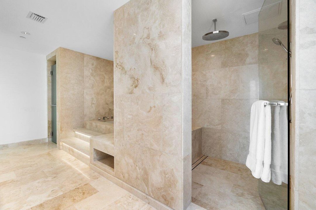 出租: $12,000 (2 贝兹, 3 浴室, 2608 平方英尺)