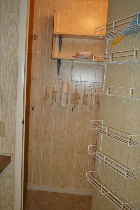 合同活跃: $224,900 (3 贝兹, 2 浴室, 1520 平方英尺)