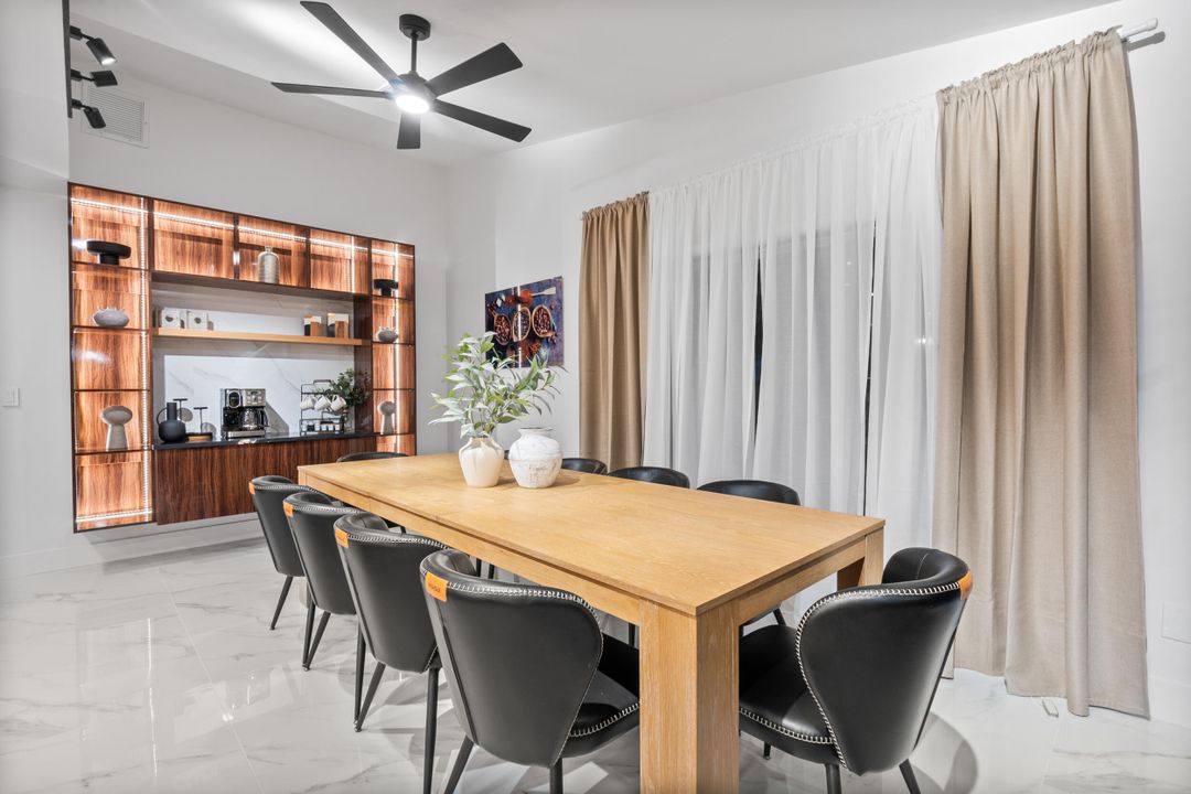 For Rent: $29,500 (4 beds, 4 baths, 3084 Square Feet)