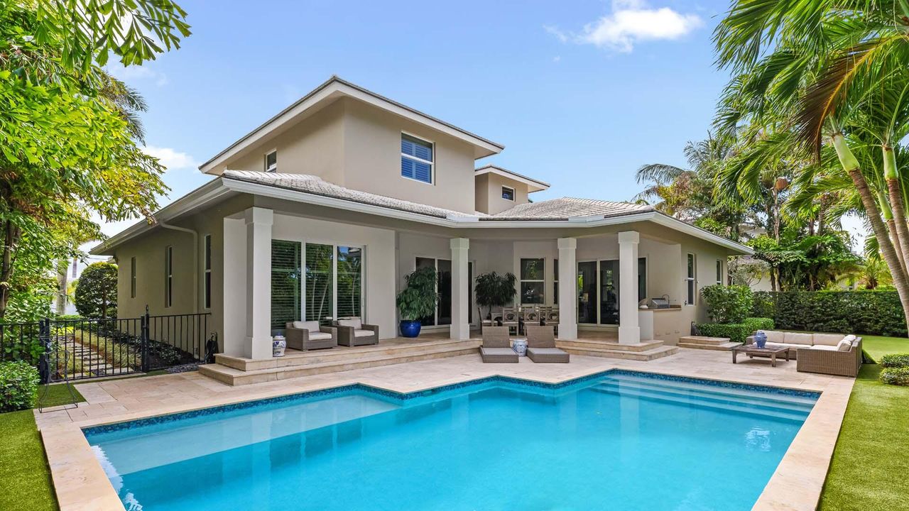 For Sale: $3,395,000 (4 beds, 3 baths, 3220 Square Feet)