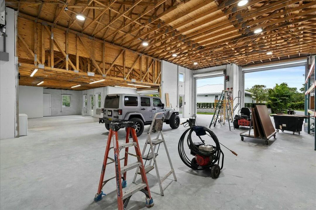 Active With Contract: $2,200,000 (3 beds, 5 baths, 3251 Square Feet)