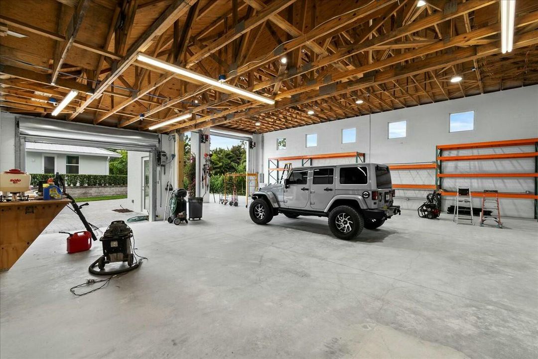 Active With Contract: $2,200,000 (3 beds, 5 baths, 3251 Square Feet)