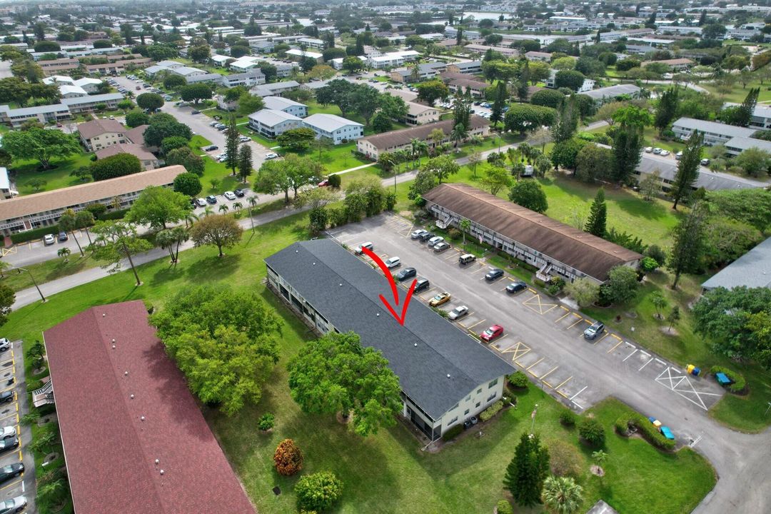 For Sale: $60,000 (1 beds, 1 baths, 570 Square Feet)