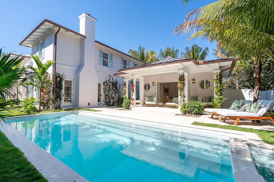Active With Contract: $17,950,000 (4 beds, 6 baths, 5842 Square Feet)