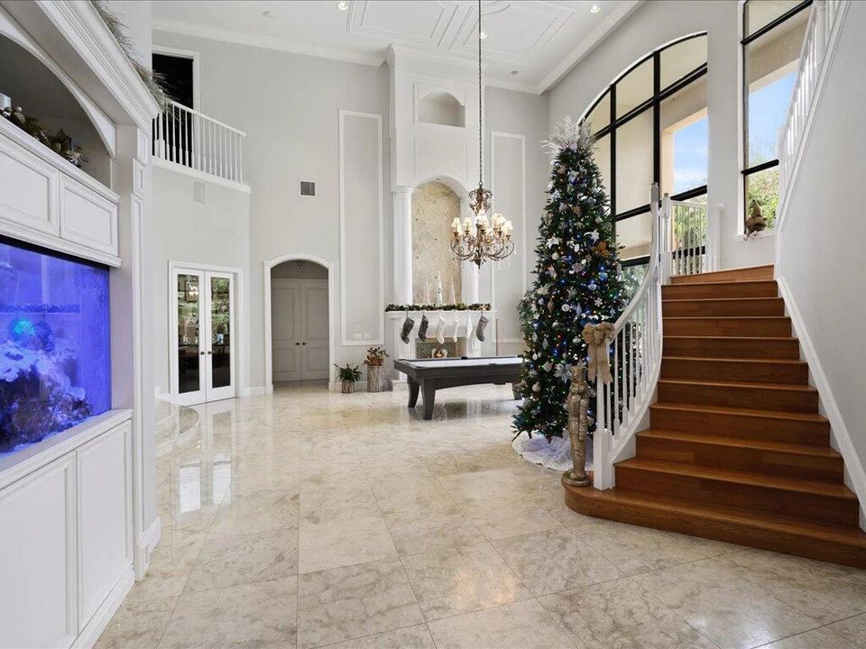 Под контрактом: $1,399,999 (5 спален, 6 ванн, 6307 Квадратных фут)