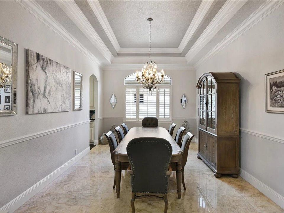 Под контрактом: $1,399,999 (5 спален, 6 ванн, 6307 Квадратных фут)