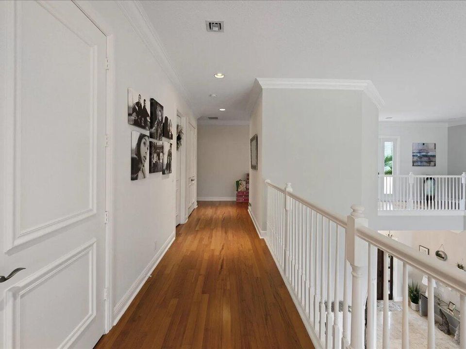 Под контрактом: $1,399,999 (5 спален, 6 ванн, 6307 Квадратных фут)