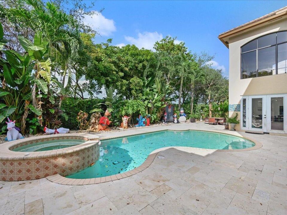 Под контрактом: $1,399,999 (5 спален, 6 ванн, 6307 Квадратных фут)