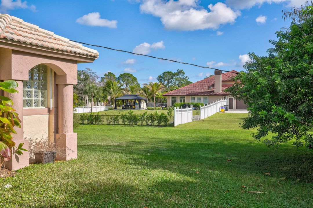 For Rent: $5,500 (4 beds, 2 baths, 2500 Square Feet)