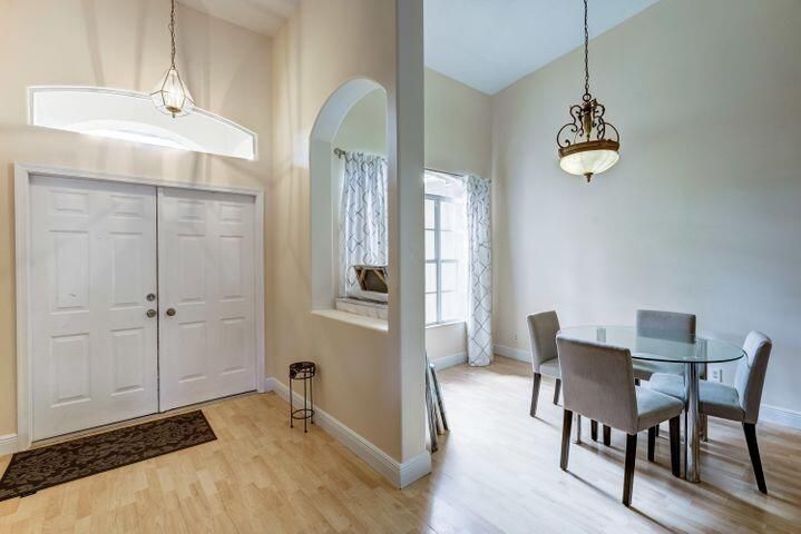 For Rent: $5,500 (4 beds, 2 baths, 2500 Square Feet)