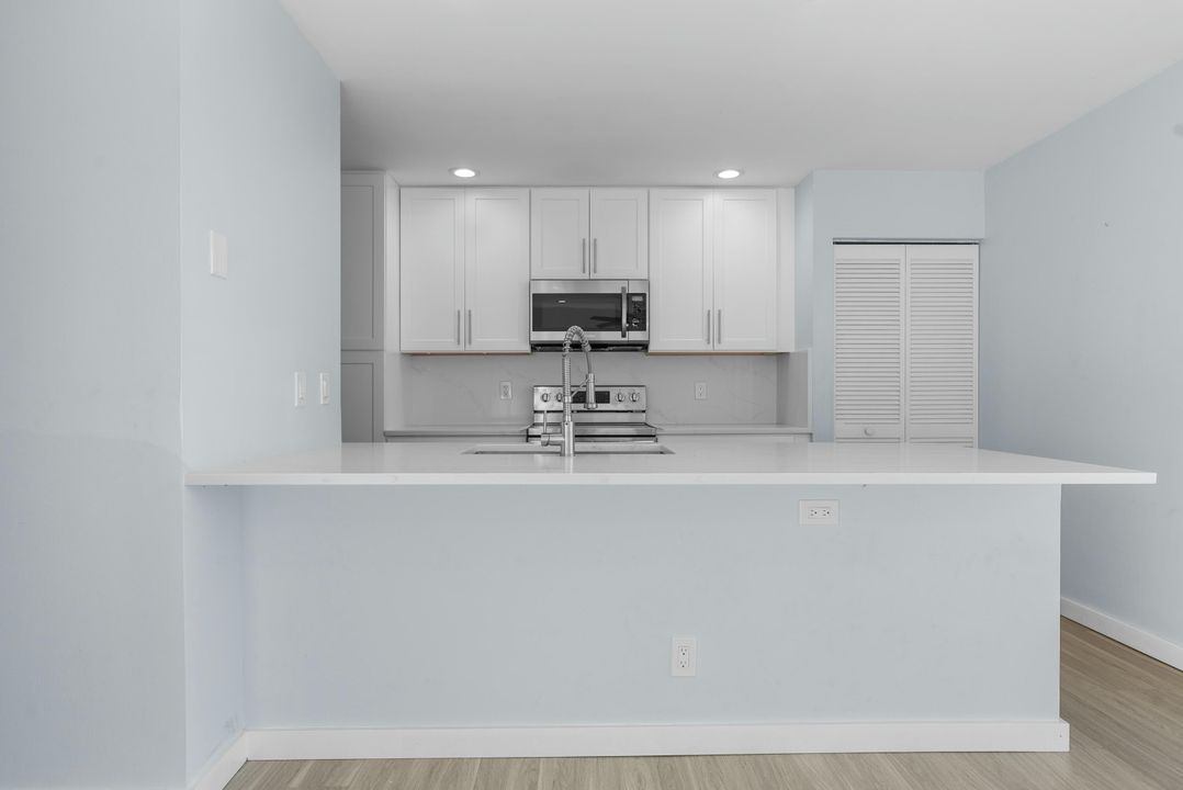 待售: $699,000 (3 贝兹, 2 浴室, 1746 平方英尺)