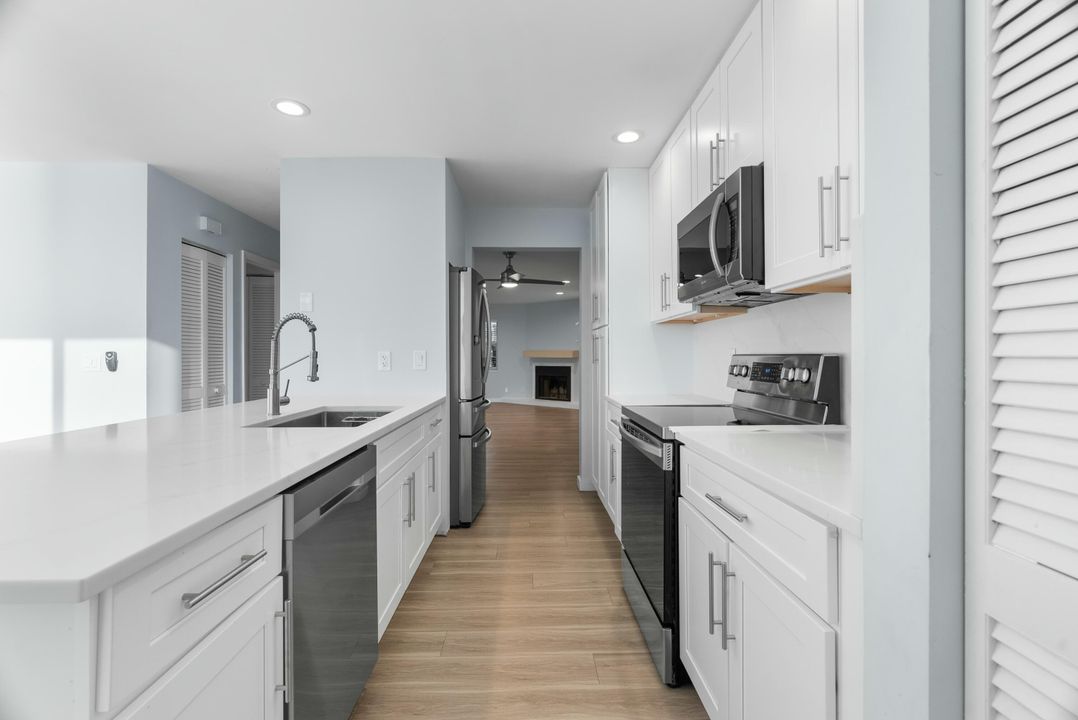 待售: $699,000 (3 贝兹, 2 浴室, 1746 平方英尺)