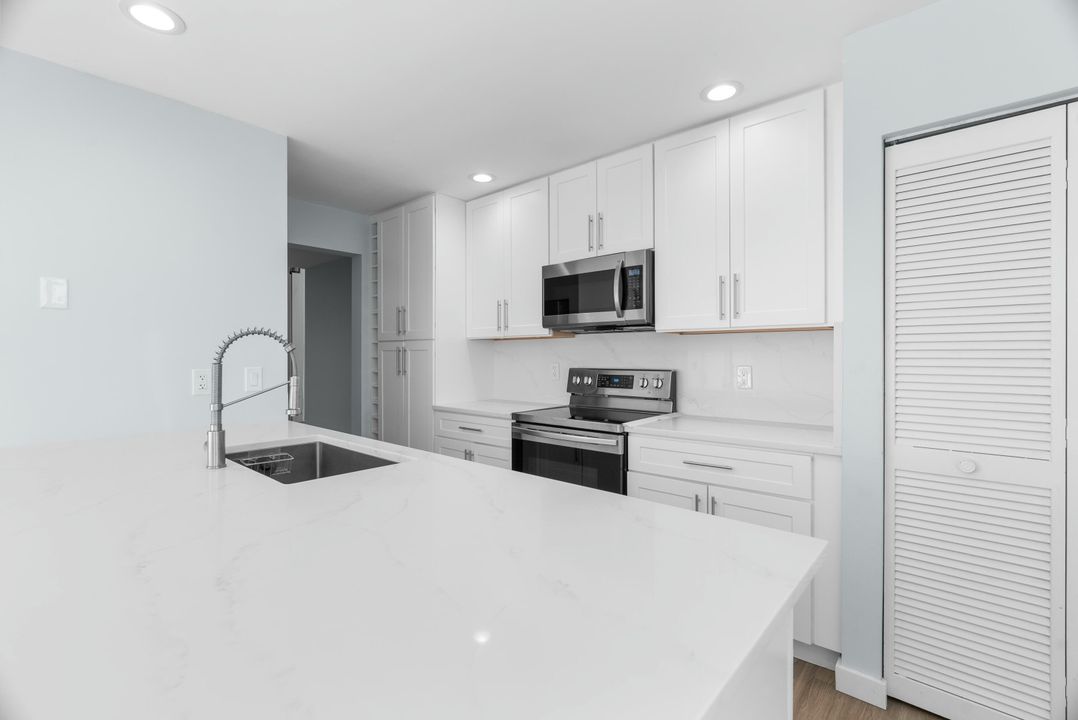 待售: $699,000 (3 贝兹, 2 浴室, 1746 平方英尺)