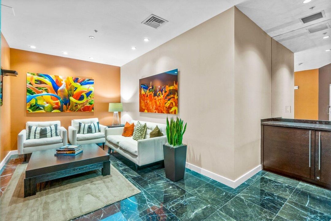 Active With Contract: $899,000 (2 beds, 2 baths, 1192 Square Feet)