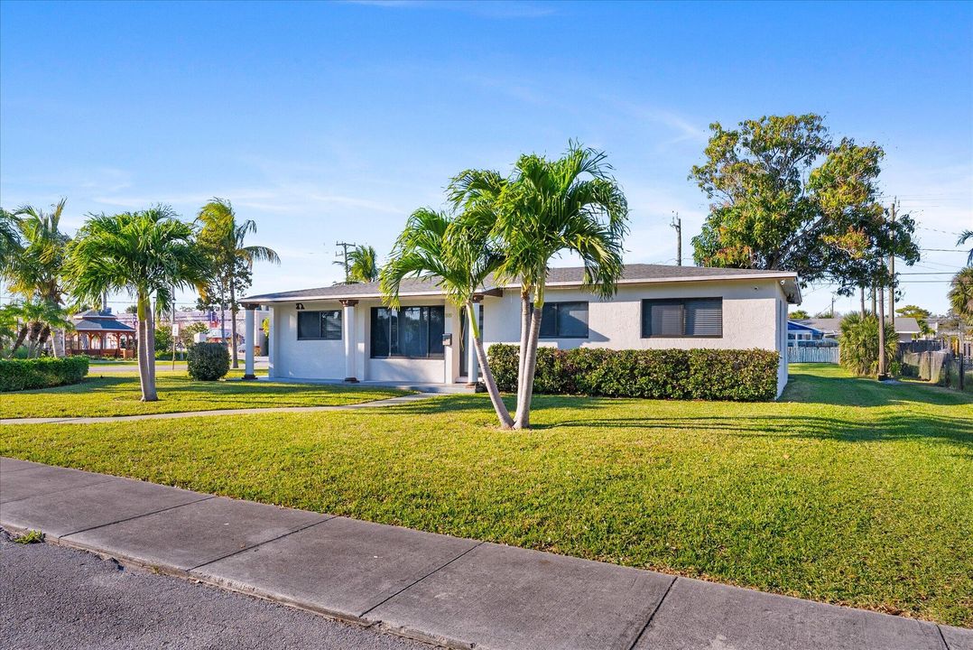 На продажу: $925,000 (4 спален, 3 ванн, 2656 Квадратных фут)