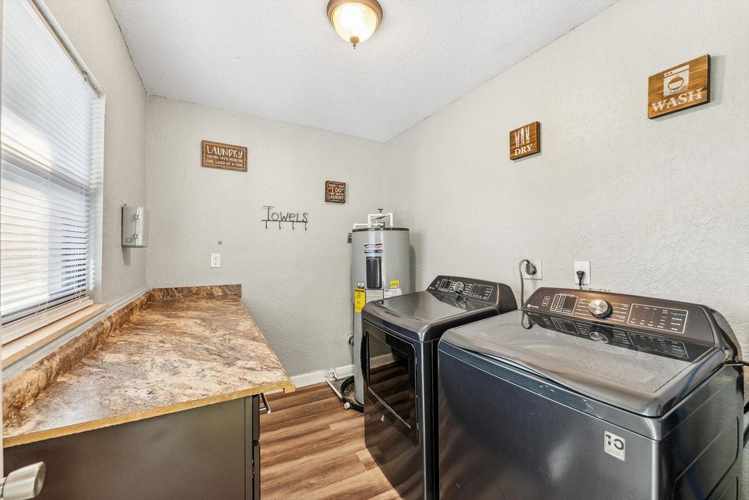 На продажу: $925,000 (4 спален, 3 ванн, 2656 Квадратных фут)