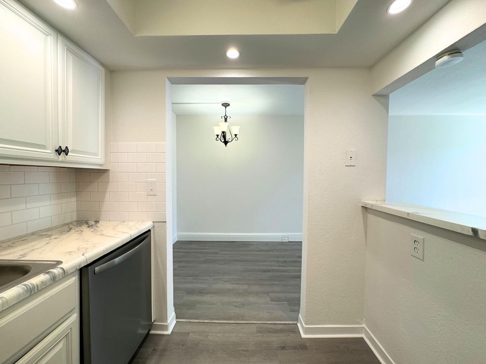 For Sale: $83,999 (1 beds, 1 baths, 600 Square Feet)