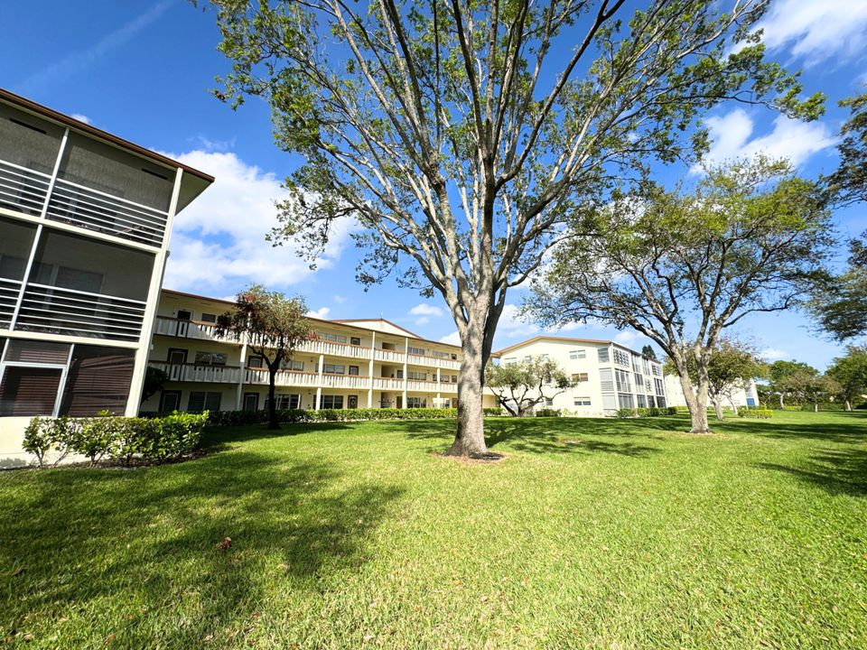 For Sale: $83,999 (1 beds, 1 baths, 600 Square Feet)